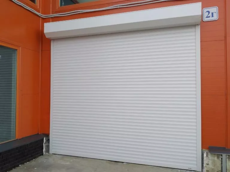 Роллетные ворота DoorHan из профиля RH77 в Малом Верево